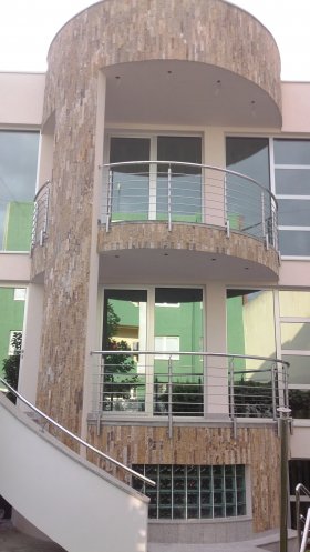 Granitna fasada, fasada od travertina, mermerna fasada, fasada od mermera, fasada od granita,